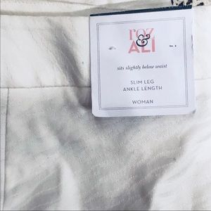 Roxanne & Ali White Slim Leg Pants Sz 22